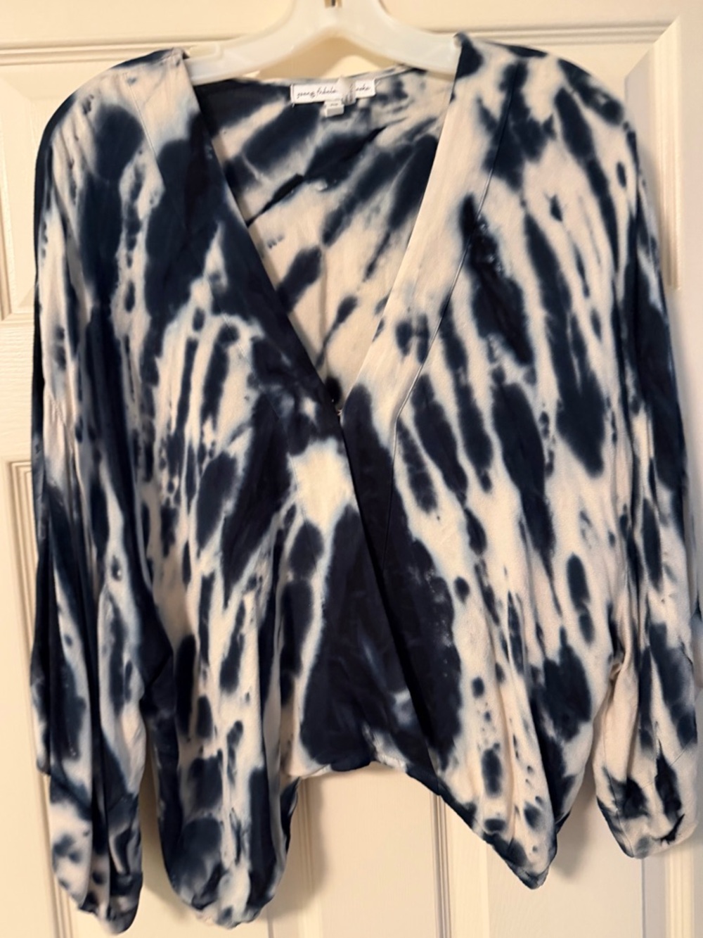 Young Fabulous & Broke Navy and White Tie-Dye Wrap Blouse Size M